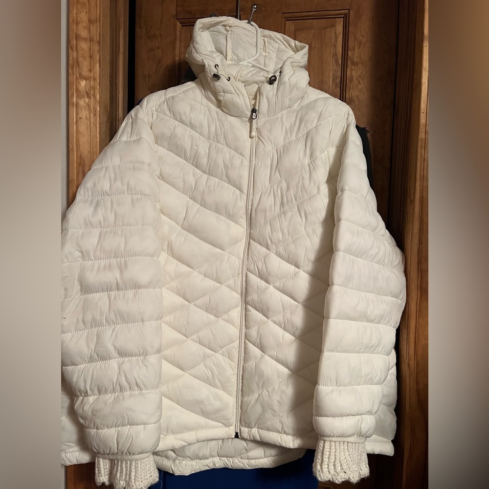 Euc Zero Exposure White Puffer Jacket - image 1